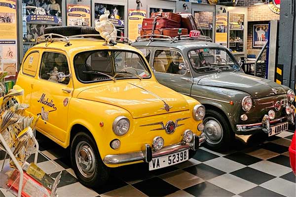 Plan en familia, visita garaje de coches clásicos en Erandio
