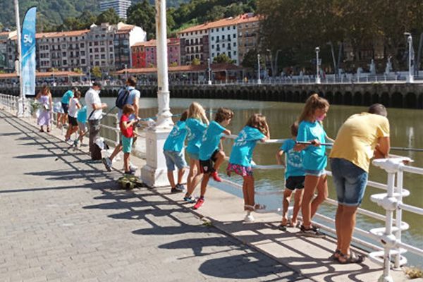 Escuela de pesca ría de Bilbao