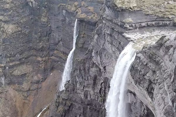 Salto del Nervión, nacedero del Nervión, excursión en familia