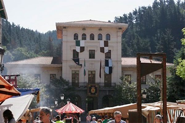 Mercado medieval Ugao-Miraballes